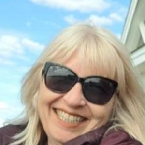 Meet your Posher, Nina